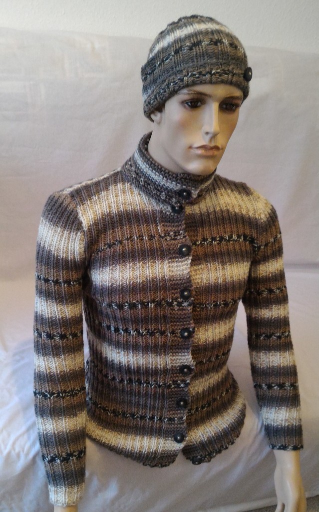 Jacke - Braun / Schwarz / Weiß mit Streifen und Knöpfe - Größe 36 / 38 - Mädchen / Damen