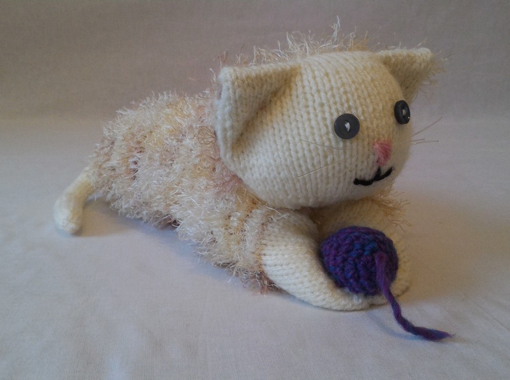 Türstopper - Katze - Weiß / Beige mit Lila Ball