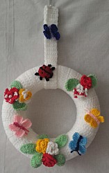 Türkranz - Frühling - Weiß / Bunt mit Schmetterling, Marienkäfer und Blumen