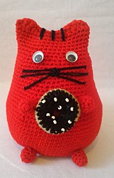 Kuscheltier - Katze - Rot / Schwarz / Beige mit Donut